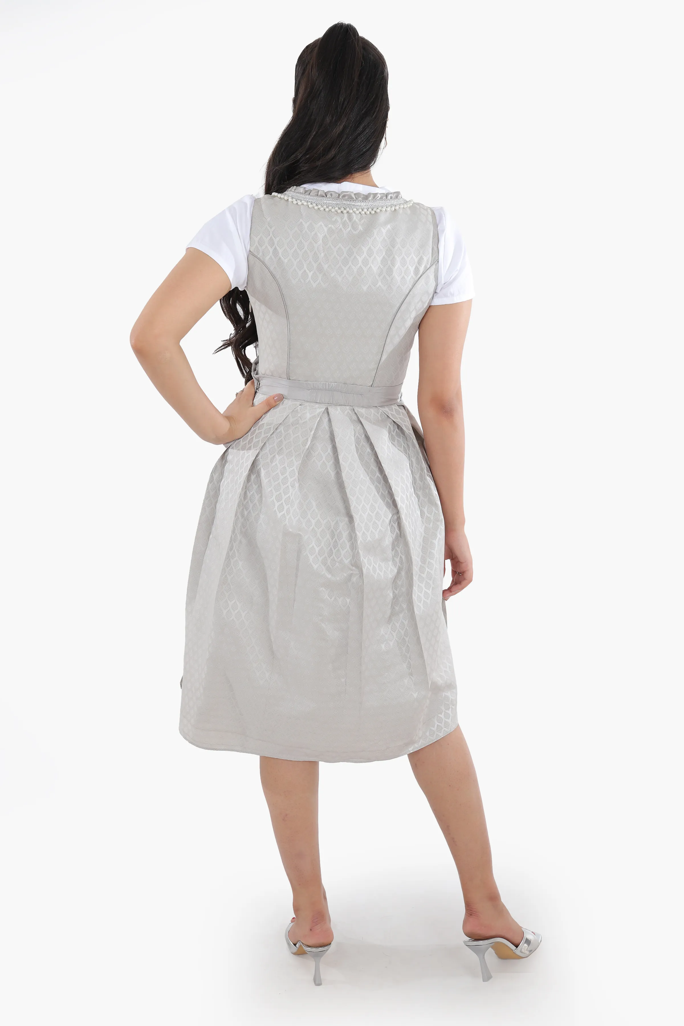 Timeless Bavarian Dirndl Attire Pearl Silver - Image 7