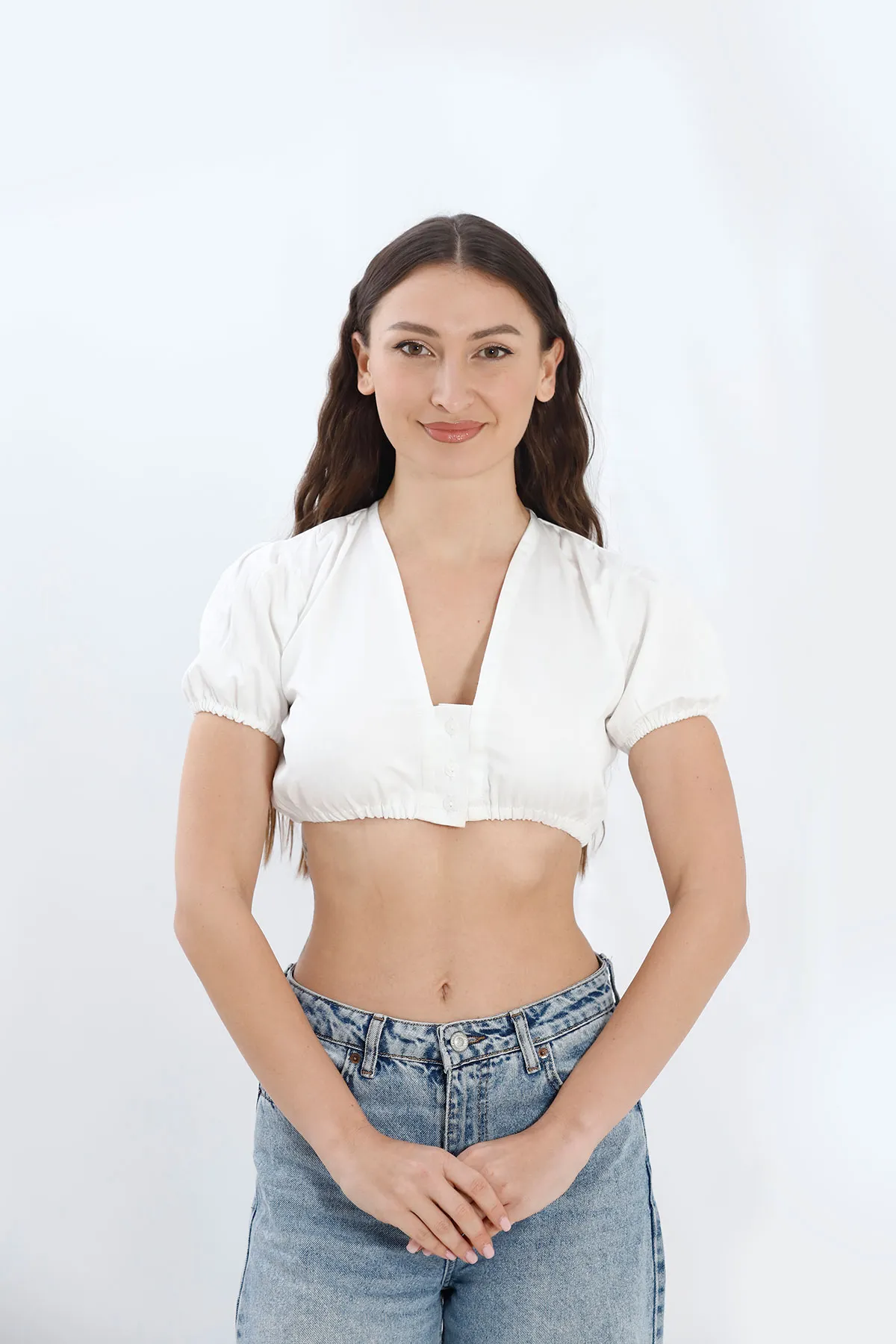 Timeless White Dirndl Blouse for Oktoberfest - Image 2